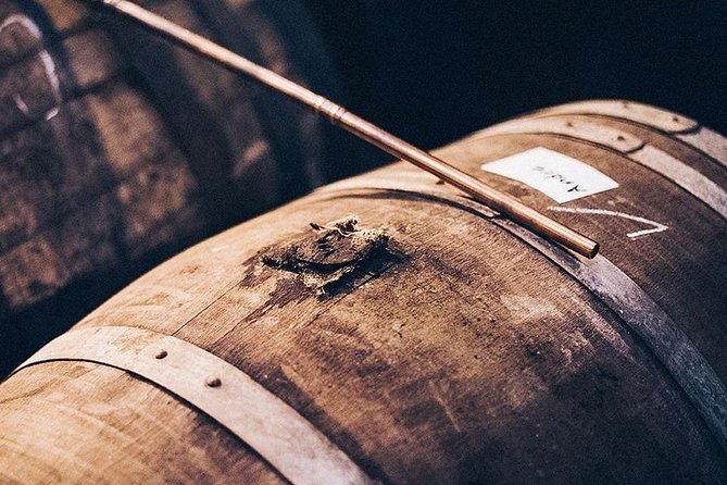 Private Edinburgh Whisky Tour - Distilleries & Tastings - Learning About Whisky History