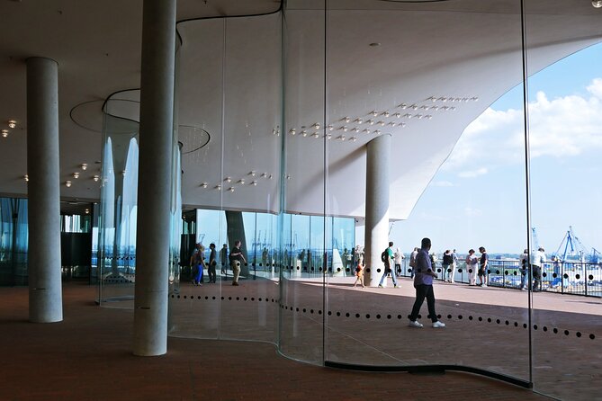 Private Elphi Plaza Guided Tour - Meeting and Pickup