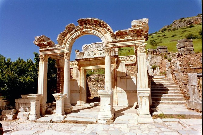 Private Ephesus Miletus Dydima Tour From Port Kusadasi - Discovering Didyma: Apollos Sanctuary