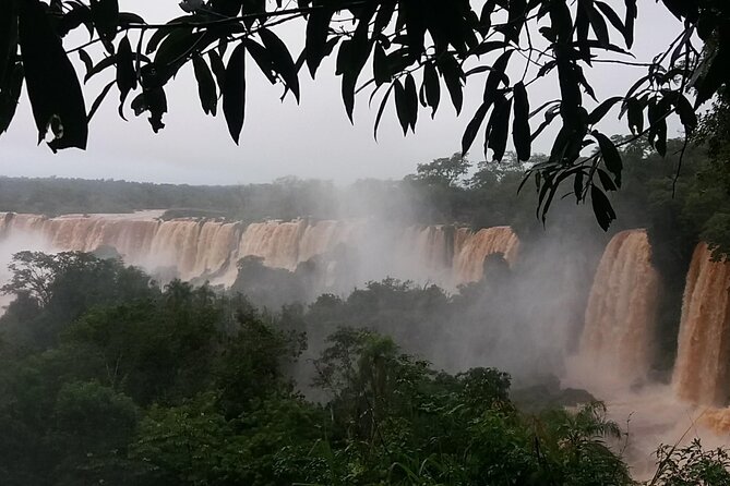 Private Excursion Iguaçu Waterfalls Both Sides + Border Triangle - Inclusions