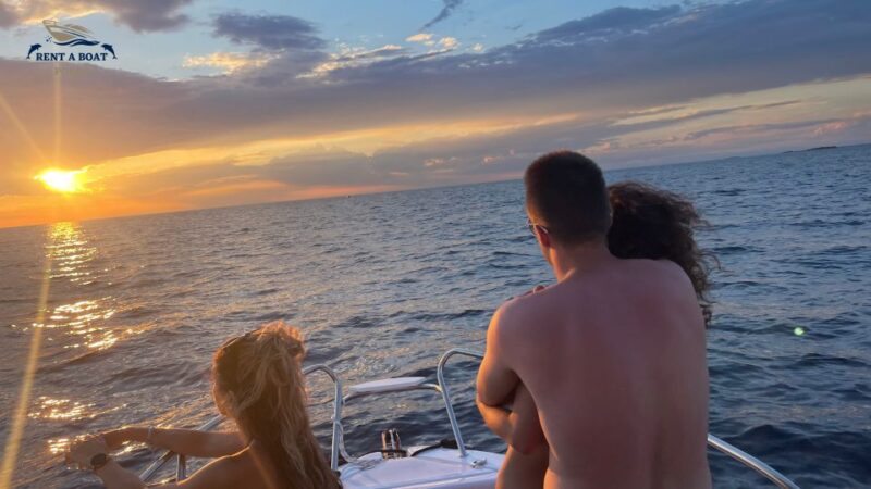 Private Family Dolphin Tour in Poreč - Good To Know