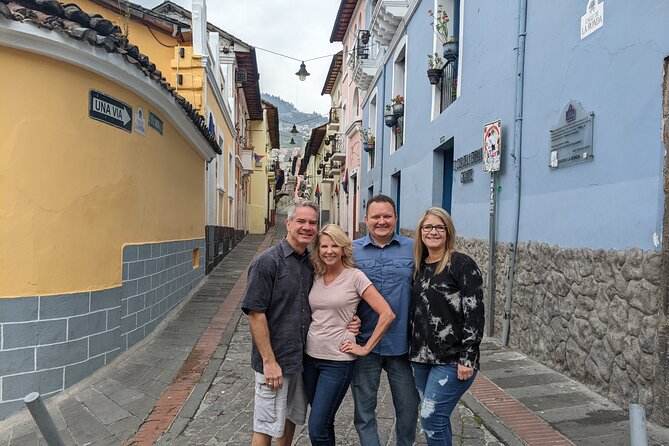 Private Famous Food Tour of Historic Old Town in Quito - Tour Requirements and Accessibility