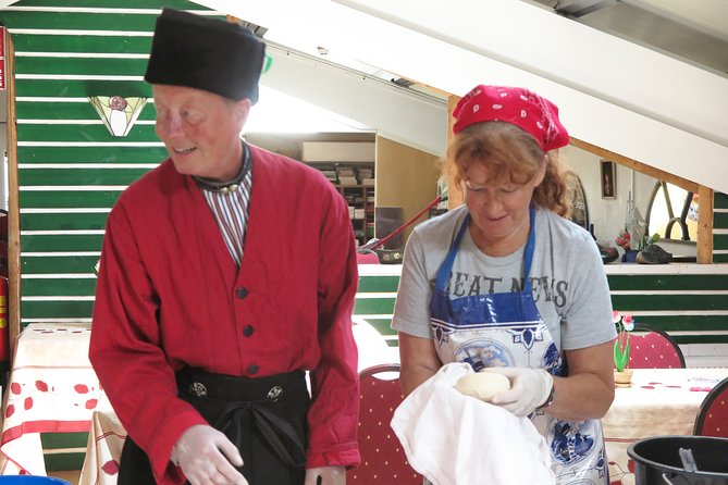 Private Farmhouse Cheesemaking Workshop - Cheesemaking Experience