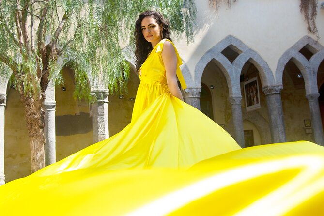 Private Flying Dress Photoshoot in Sorrento - Photographer and Stylist Expertise