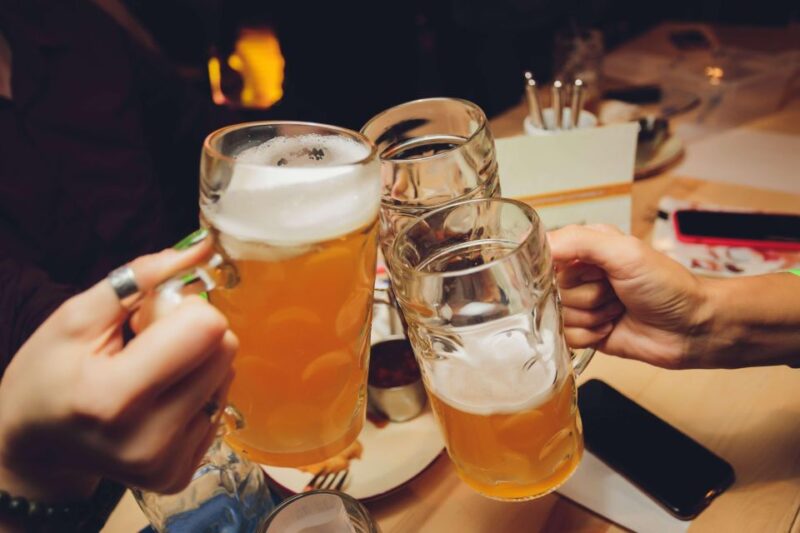 Private Food Tasting and Old Town Tour in Amsterdam - Guided Tour and Language Options