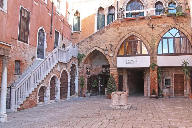Private Food Tour: Cicheti & Wine - Overview