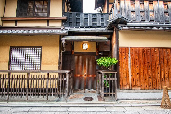 Private FOOD Walking Tour in Kyoto City Highlight Exploration - Dinner and Alcoholic Beverages