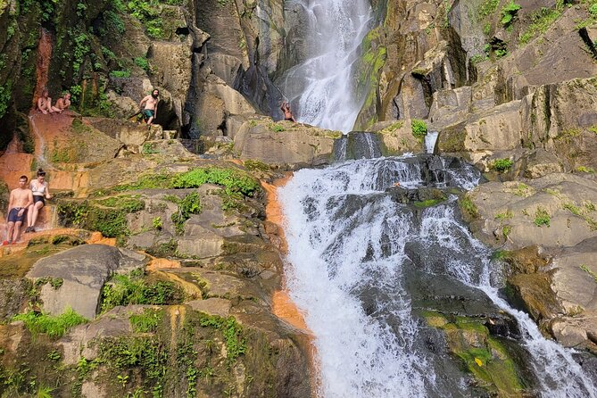 Private Fresh Water Lake, Waterfalls And Hot Springs Excursion - Inclusions