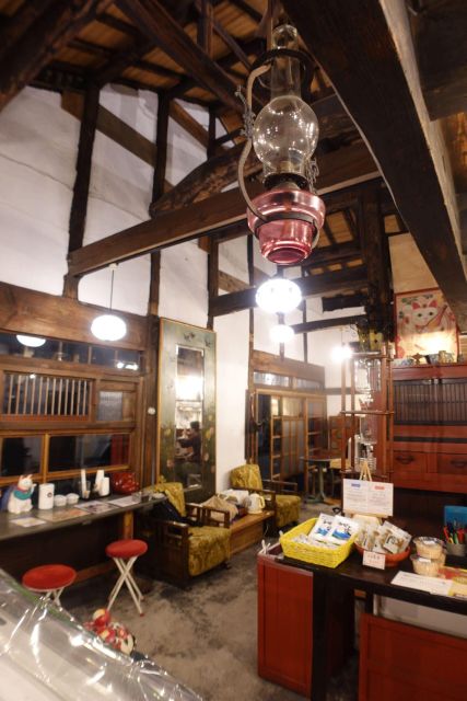Private Fukuoka Bar Hopping and Food Tour - Indulging in Drinks