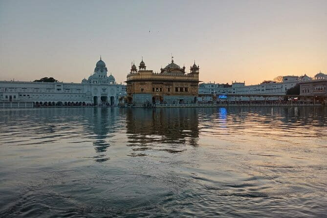 Private Full-Day Amritsar Tour: The Golden Temple & Wagah Border - Key Points