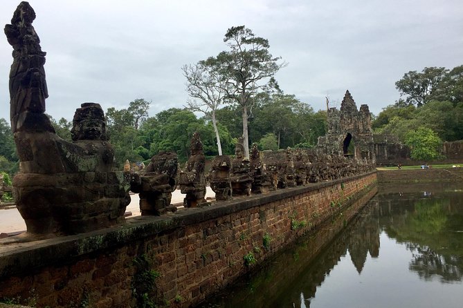 Private Full Day Angkor Small Tour by Lexus - Pricing Guarantee
