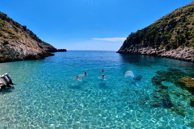 Private Full Day Boat to Grama Bay - Refreshments and Lunch