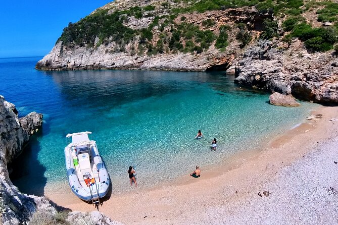 Private Full Day Boat to Grama Bay - Booking and Cancellation