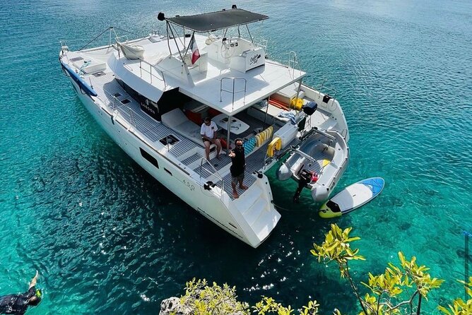 Private Full Day Boat Tour in St-Maarten - Beverages and Dining