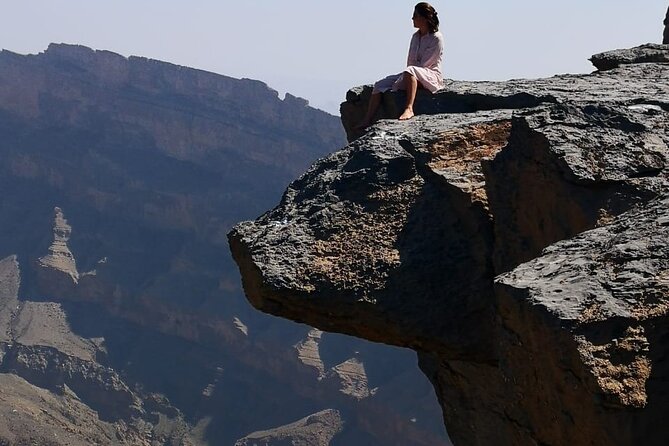 Private Full Day Guided Balcony Walk Hiking to Jebel Shams - Group Size and Experience