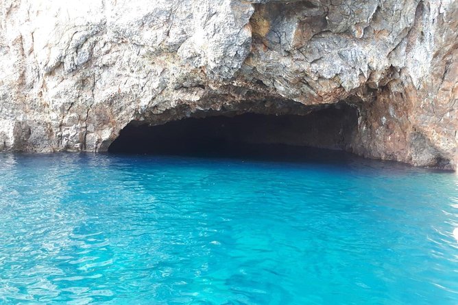 Private Full-Day Guided Boat Tour at the Amalfi Coast - Enjoyment of Onboard Amenities