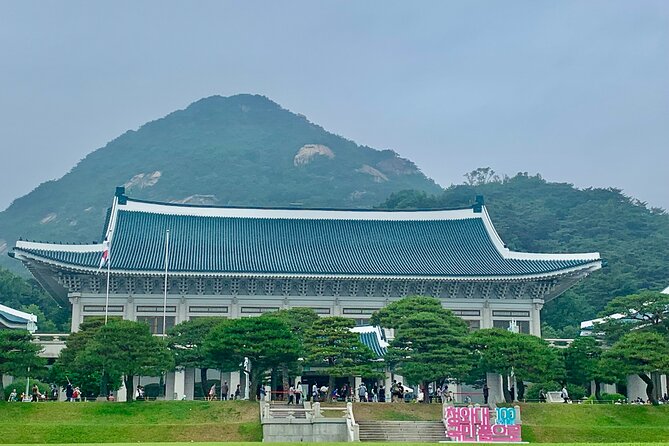 Private Full-Day Guided Tour in Seoul With Lunch, Tea and Dinner - Gyeongbokgung Palace