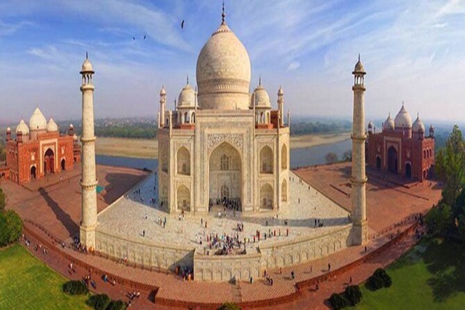 Private Full-day Historical Adventure Tour in Agra by Gatimaan Express - Returning to Delhi by Train