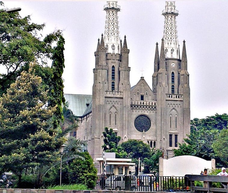 Private Full Day Jakarta City Tour - Inclusions