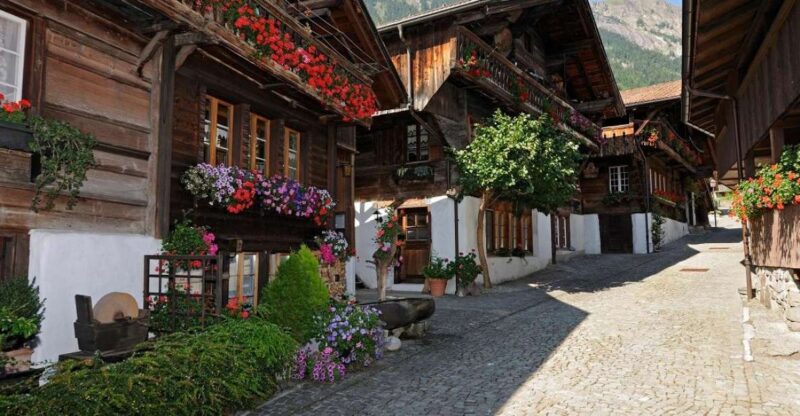 Private Full-Day Lake and Gorge Tour From Interlaken - Highlights