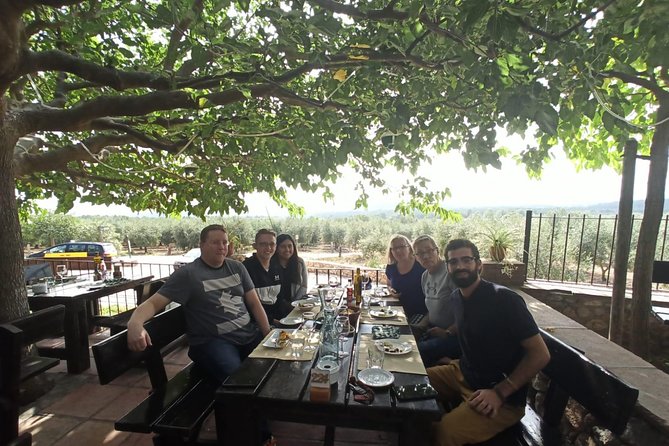 Private Full Day Sightseeing Tour in Barcelona - Booking and Confirmation