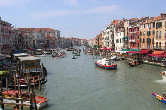Private Full Day Tour From Milan to Venice With Local Tour Guide and Fast Train - Discovering the Rialto Bridge