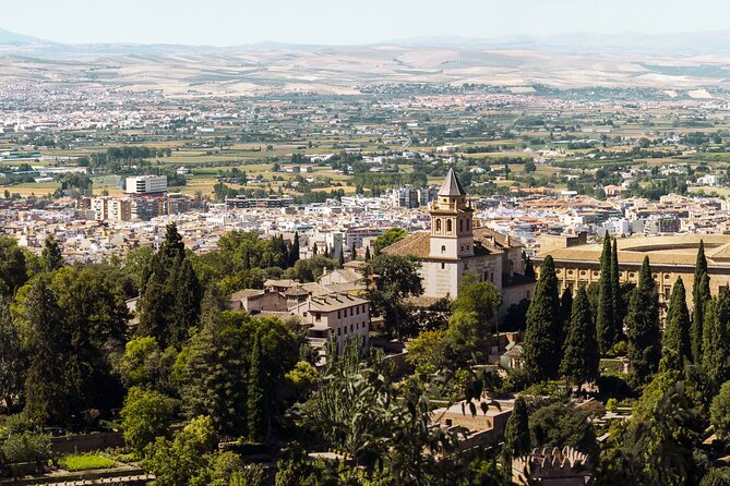 Private Full-Day Tour La Alhambra From Cadiz Pick up and Drop off - Duration and Guide