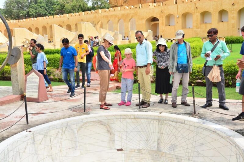 Private Full Day Tour of Golden City Jaisalmer With Guide - Transportation and Comfort