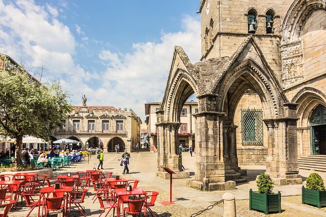 Private Full Day Tour of Guimarães and Braga - Accessibility and Requirements