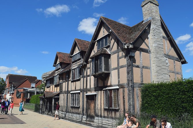 Private Full-Day Tour of Shakespeares Stratford-Upon-Avon - Health, Safety, and Accessibility