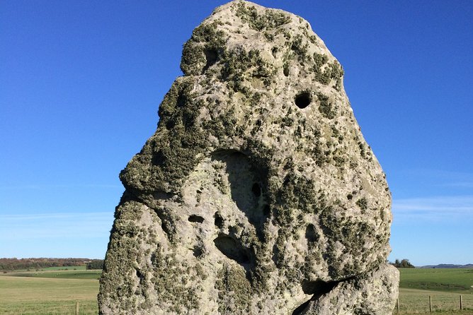 Private Full Day Tour of Windsor and Stonehenge From London - Discovering Stonehenge
