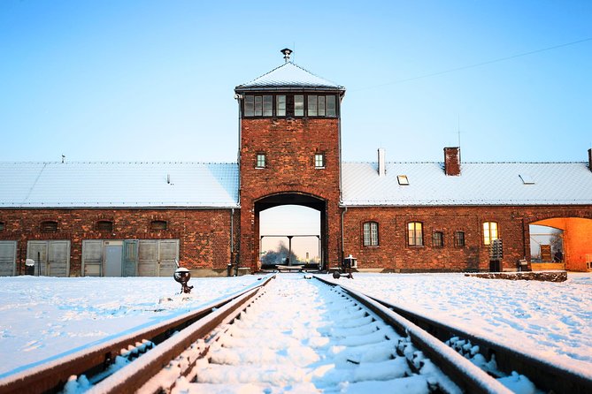 Private Full-Day Tour to Auschwitz-Birkenau From Wroclaw - Traveler Feedback and Ratings