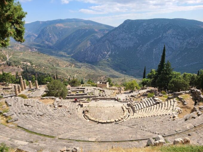 Private Full Day Tour to Delphi and Arachova - Charming Mountain Town of Arachova