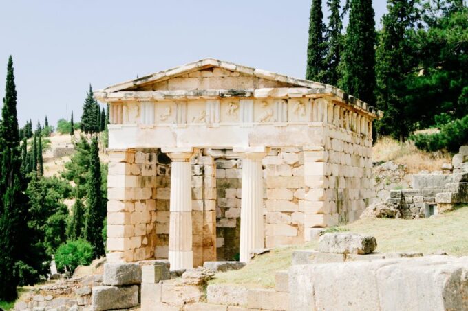 Private Full Day Tour to Delphi and Arachova - Frequently Asked Questions