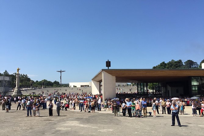 Private Full Day Tour To Fatima, Batalha, Nazaré and Óbidos - Included in the Tour