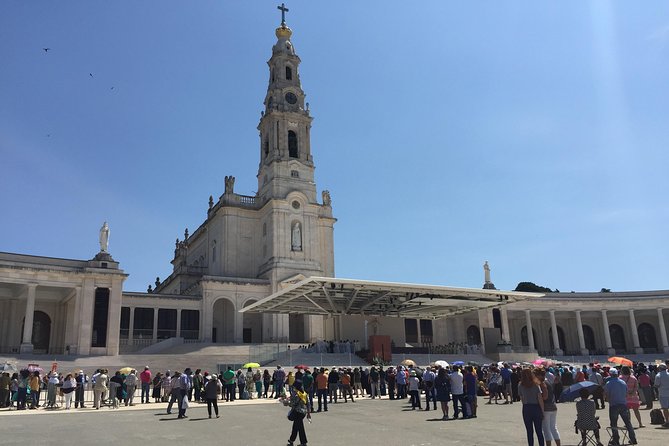 Private Full Day Tour To Fatima, Batalha, Nazaré and Óbidos - Booking Information