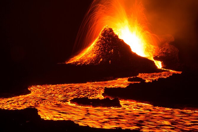 Private Full-Day Tour to Geldingadalir Active Volcano From Reykjavik - Experiencing the Volcano