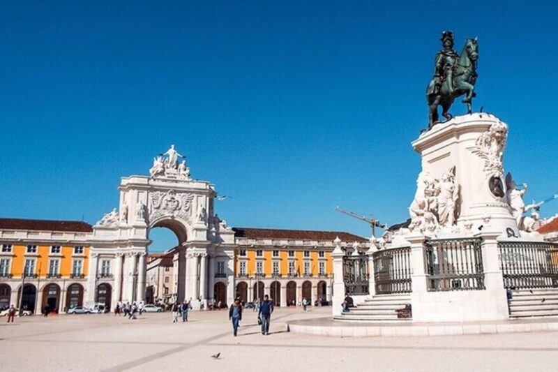 Private Full-Day Tour to Lisboa - Key Points