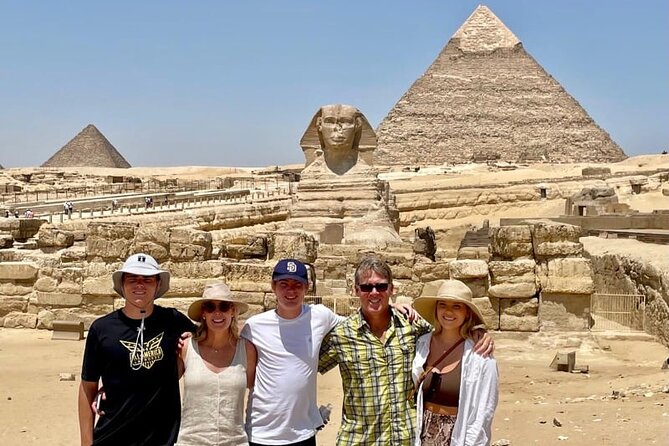 Private Full-Day Tour to Pyramids of Giza, Sakkara, Memphis and the Sphinx - Meeting and Pickup