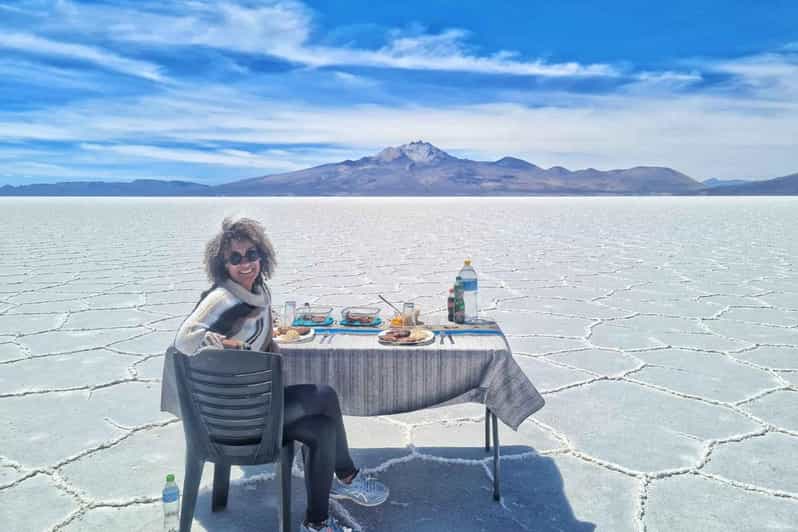 Private Full-Day Tour to Tunupa Volcano and Salar De Uyuni - Exploring Salar De Uyuni