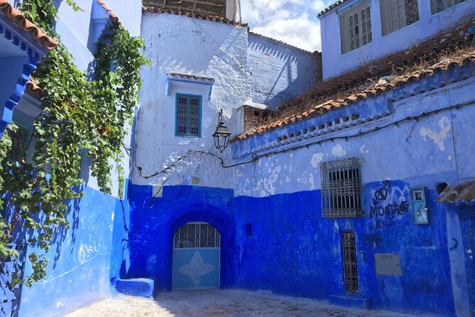 Private Full Day Trip to Chefchaouen From Casablanca With Lunch - Tips for Travelers