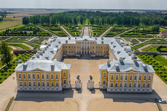 Private Full-Day Trip to Hill of Crosses, Rundale Palace & Bauska - Traveler Recommendations and Feedback