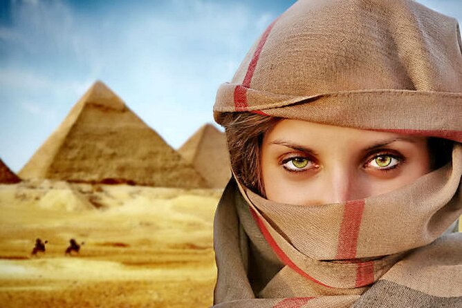 Private Full Day Trip to Pyramids, Sphinx, Saqqara, & Memphis Museum - Exploring the Sphinx