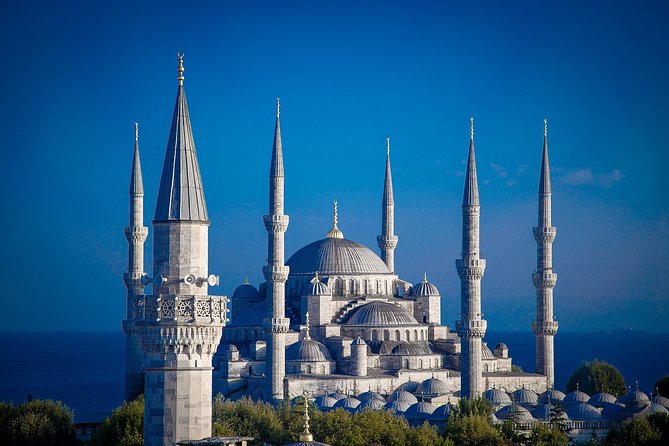 Private Full-Day Walking of Istanbul Old City With Lunch - Touring the Topkapi Palace Opulence