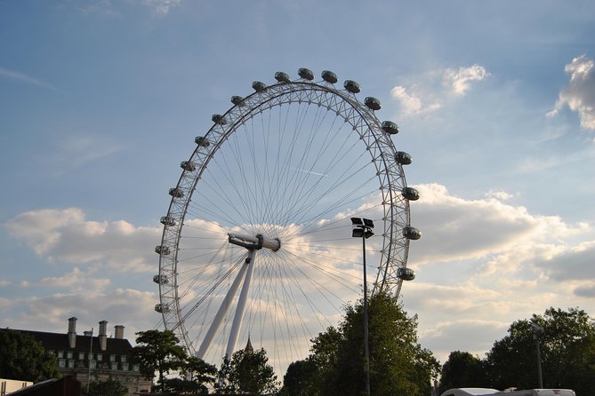 Private Full Day Walking Tour in London - Tour Features and Inclusions