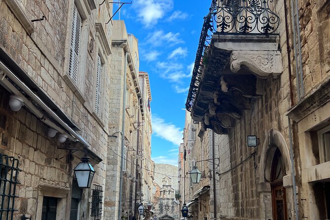 Private Game of Thrones and City Wall Tour - Meeting Point and Pickup Options