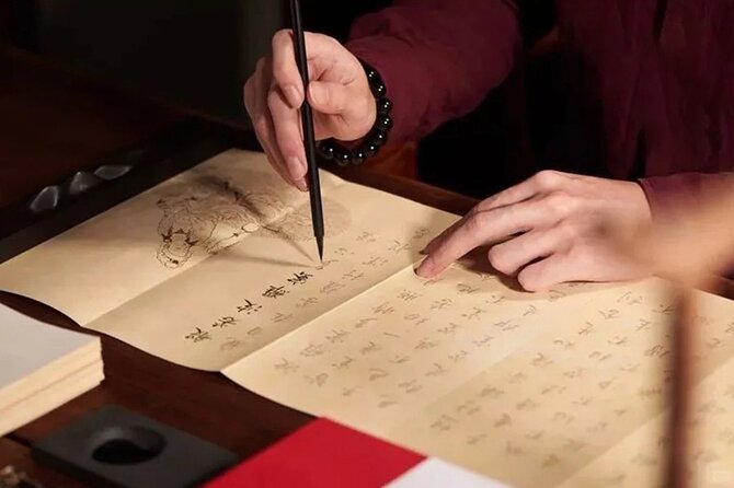 Private Garden Art Tour in Shanghai Yu Garden - Exploring Yu Gardens Art