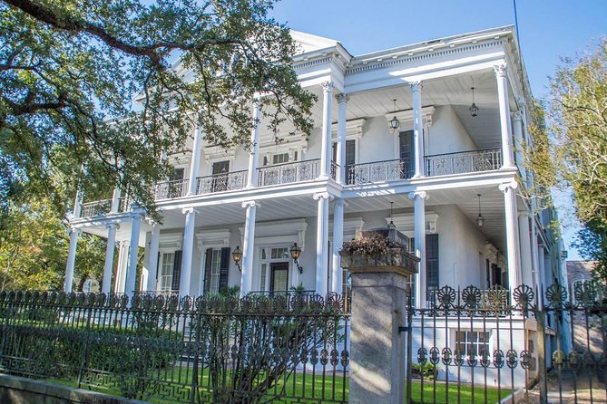 Private Garden District Walking Tour With Lafayette Cemetery No 1 - Antebellum Mansions and Homes