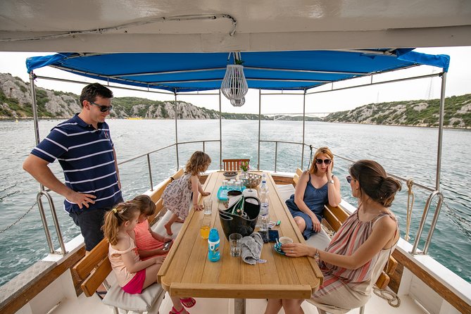 Private Gastro Gourmet Tour by Dot@ Boat - Traveler Information