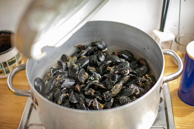 Private Gastro Gourmet Tour by Dot@ Boat - Exceptional Amenities